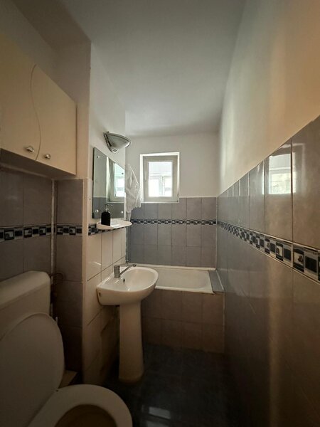 Obor, Stefan cel Mare 2 min metrou Obor.